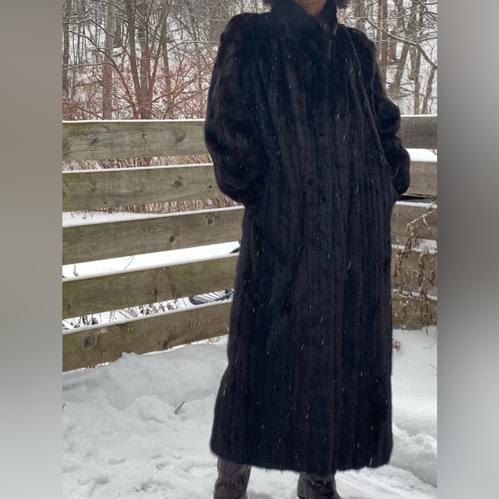 Luxurious Full length Black Mink Fur Coat